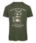 Preview: Waschbär T-Shirt Motiv mit Spruch: Wer mit mir nicht auskommt, muss eben noch an sich arbeiten – lustiges Tierdesign in Olive